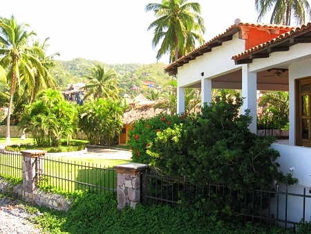 La Manzanilla Realty