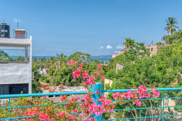 La Manzanilla Realty