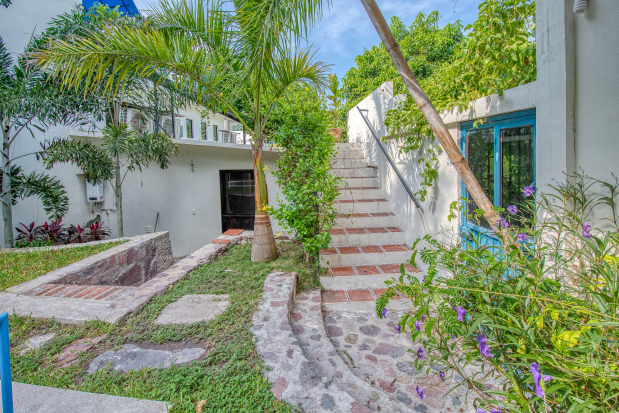 La Manzanilla Realty