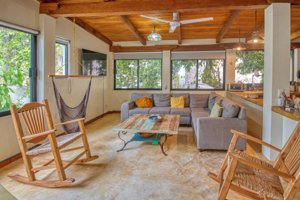 La Manzanilla Realty