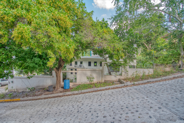 La Manzanilla Realty