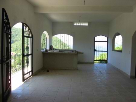 La Manzanilla Realty