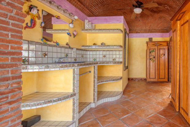 La Manzanilla Realty