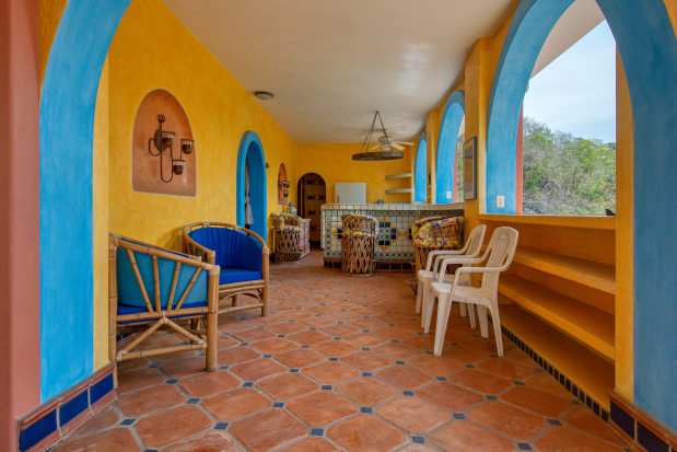 La Manzanilla Realty