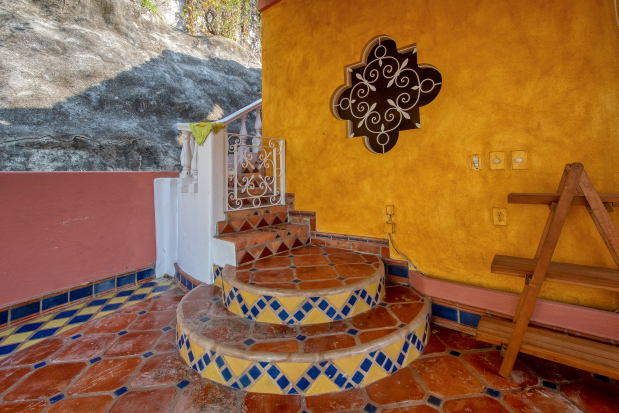 La Manzanilla Realty