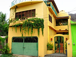 La Manzanilla Realty